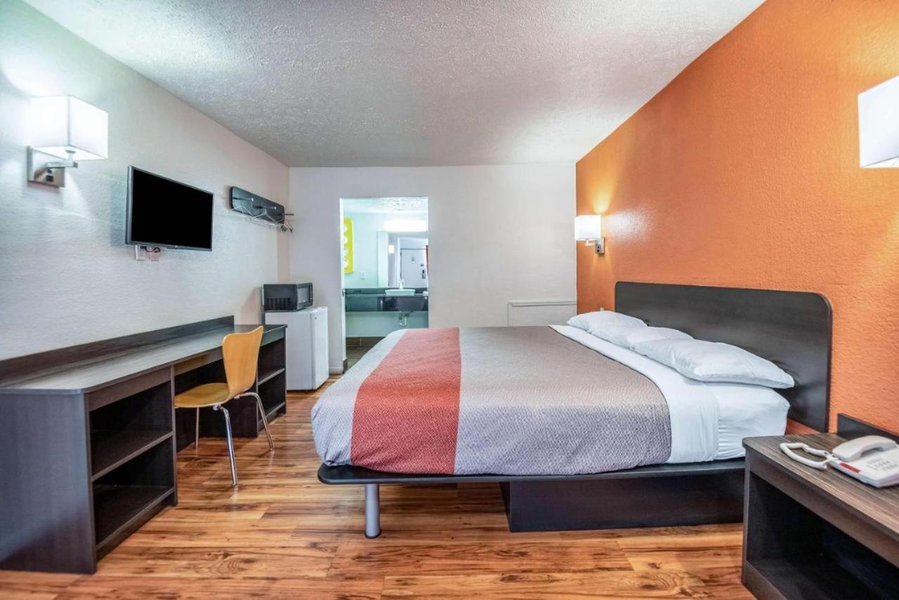 Relax Inn By Oyo Columbus Oh I 70 Экстерьер фото