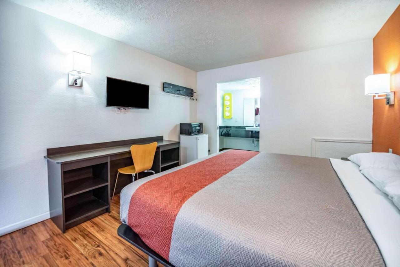 Relax Inn By Oyo Columbus Oh I 70 Экстерьер фото