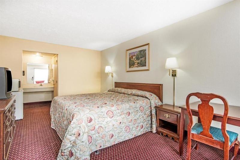 Relax Inn By Oyo Columbus Oh I 70 Экстерьер фото